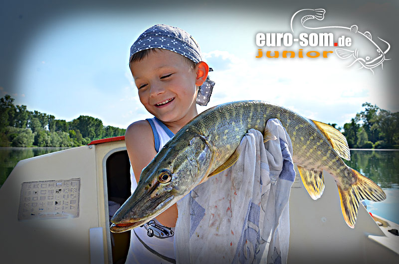 Щука Щука пойманная Владом на конуне Дня Рождения (5 лет)